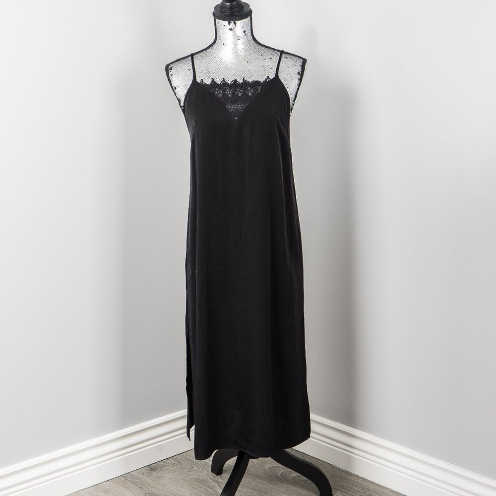 NWT 🌟Host Pick🌟🌟BCBGeneration slip dress with lace - S ( but generous sized)